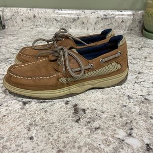 Boys-Sperry size 2